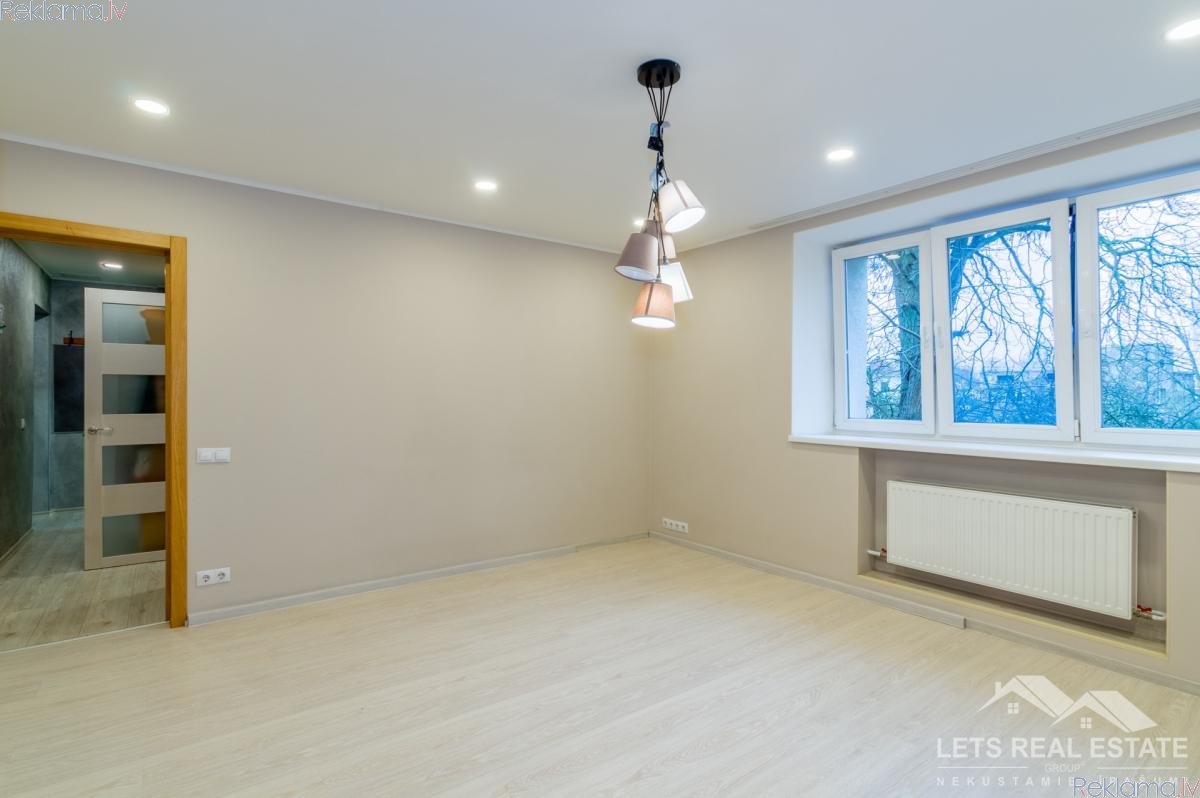 Sludinājumi. 2-istabu dzīvoklis, Teika, Zemgaļu 21, \'Hruščovka\', 49 kv. m, 2/3 st., Istabas caurst.-izol., Cena: 380 EUR/mēn. Foto #1